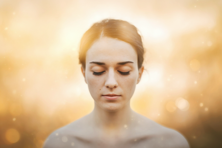 Flash Lumineux Yeux Fermés Spiritualité : Significations et Explications