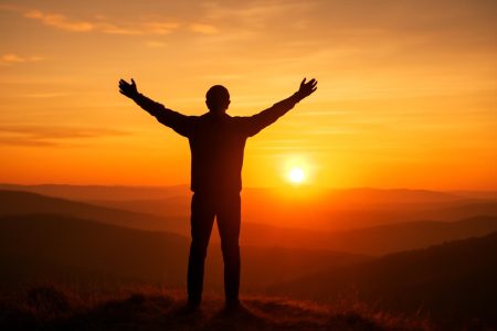 personne-colline-lever-soleil-victoire